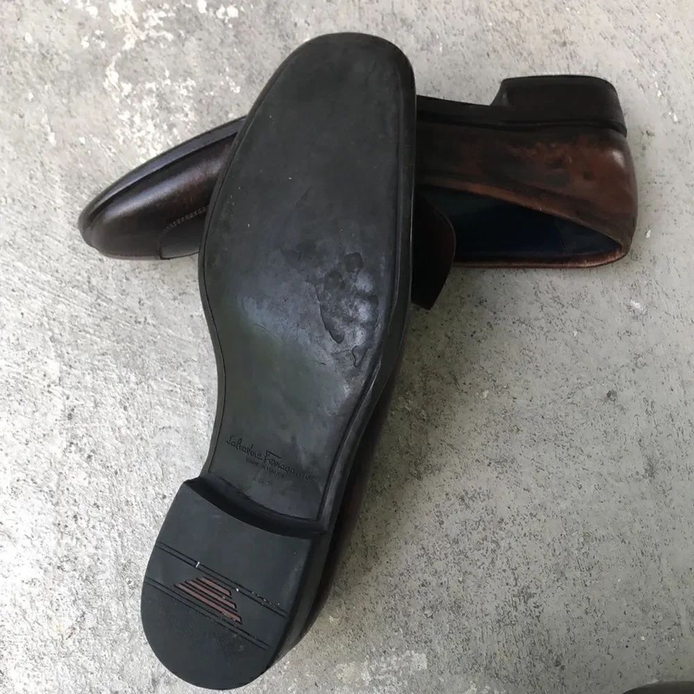Ferragamo slip ons - Picture 6 of 11